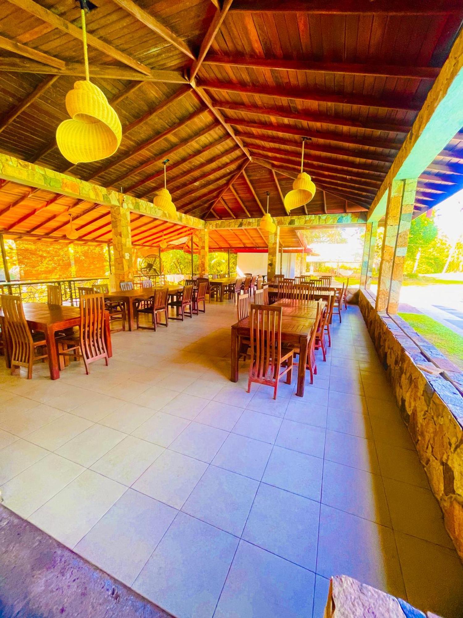 River View Banquet & Resort Wadduwa Ngoại thất bức ảnh
