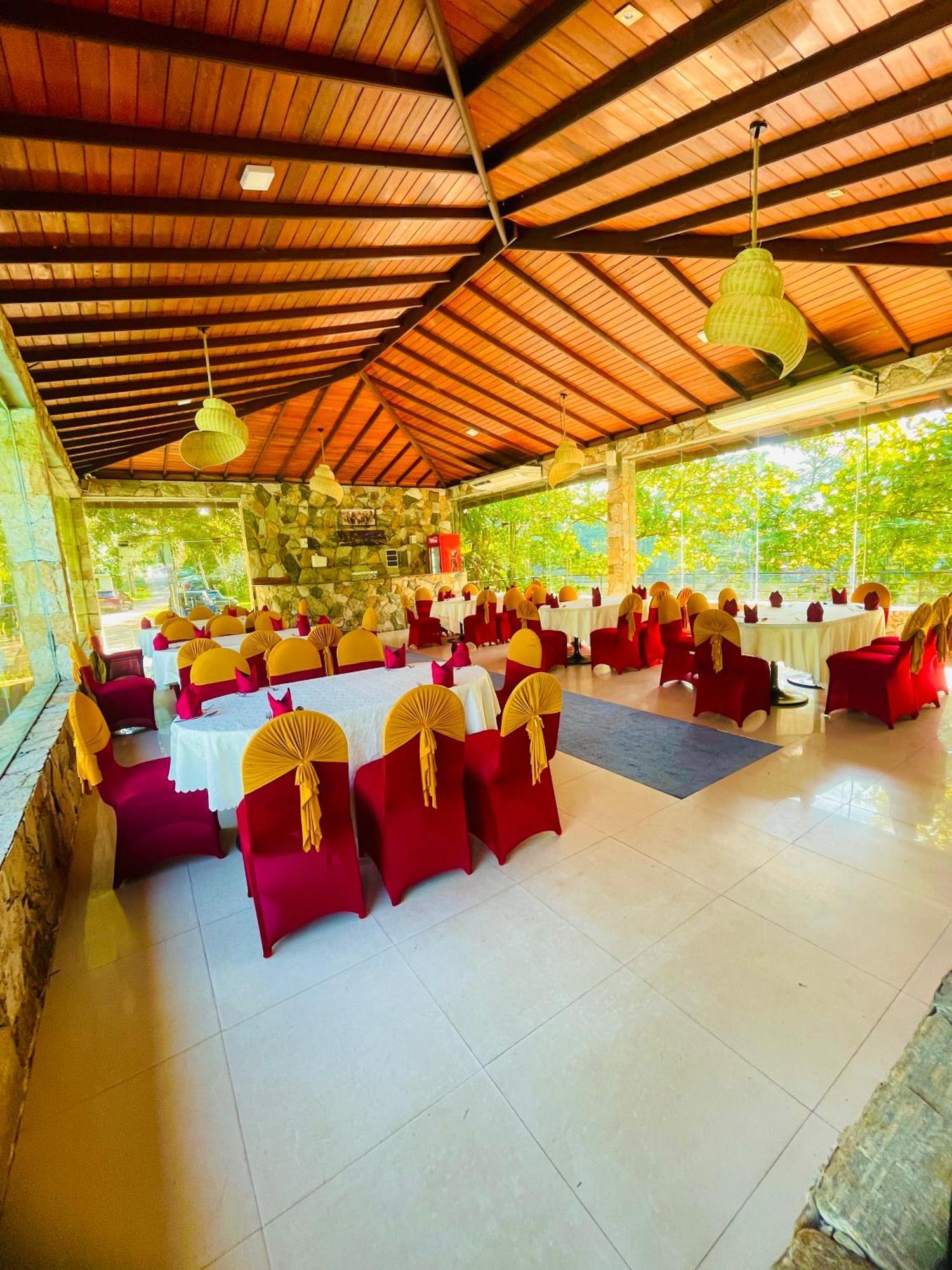River View Banquet & Resort Wadduwa Ngoại thất bức ảnh